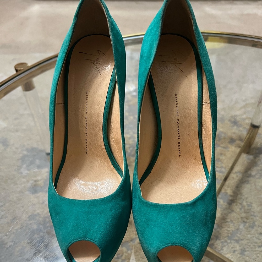 Giuseppe Zanotti Green Suede Heels